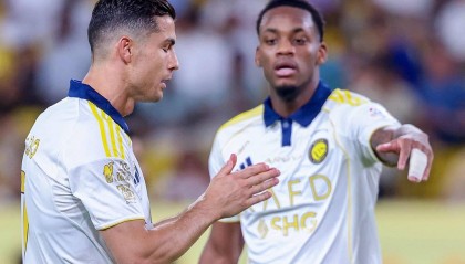 C罗金靴加身，利雅得胜利无缘亚冠！C罗发文告别，离队成定局？