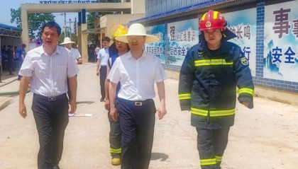 周振宇赶赴临澧县调度花炮厂爆炸事故救援处置工作