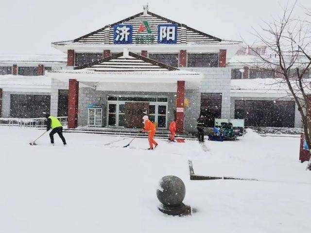 雪落无声,守护有情 | 山东高速服务区全力守护司乘出行