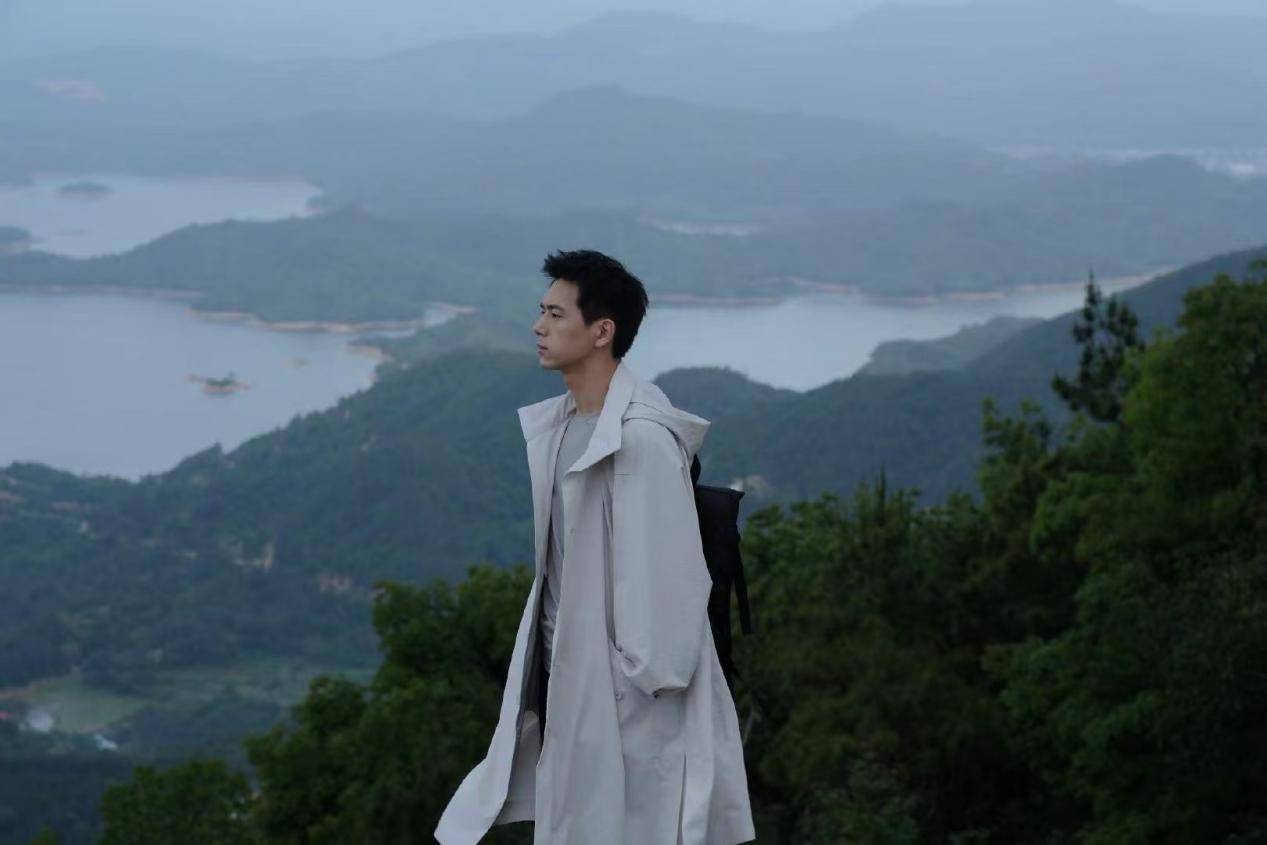 专访李现:剧中蒋长扬牡丹抱负相投,剧外与杨紫是同频好友