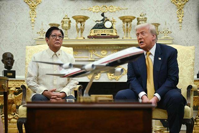 刚吹捧完“中美友谊”，特朗普露出獠牙，命美军悄然抵达关键地点