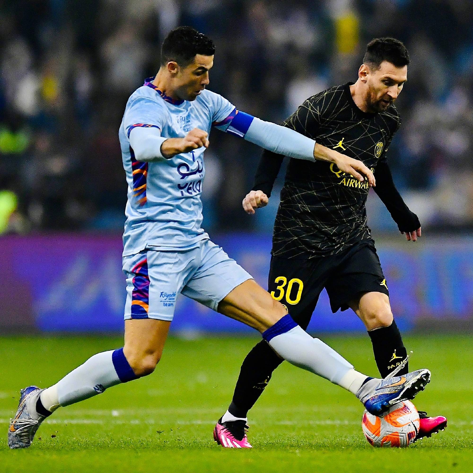 C罗圈外球迷：我显然喜欢C罗，但没有人能否定梅西！