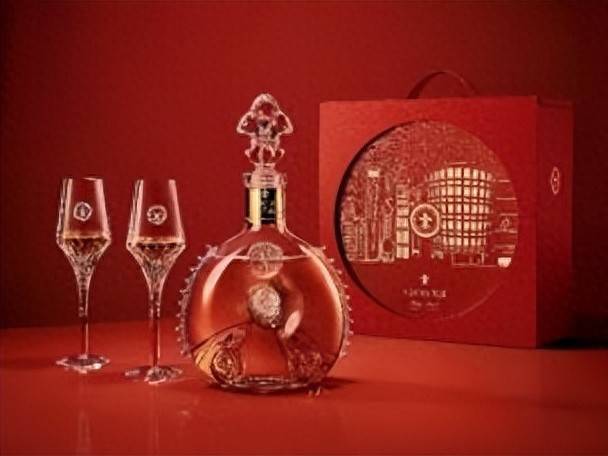 路易十三经典装城市限定系列以时光为笔,镌刻城市精神图腾