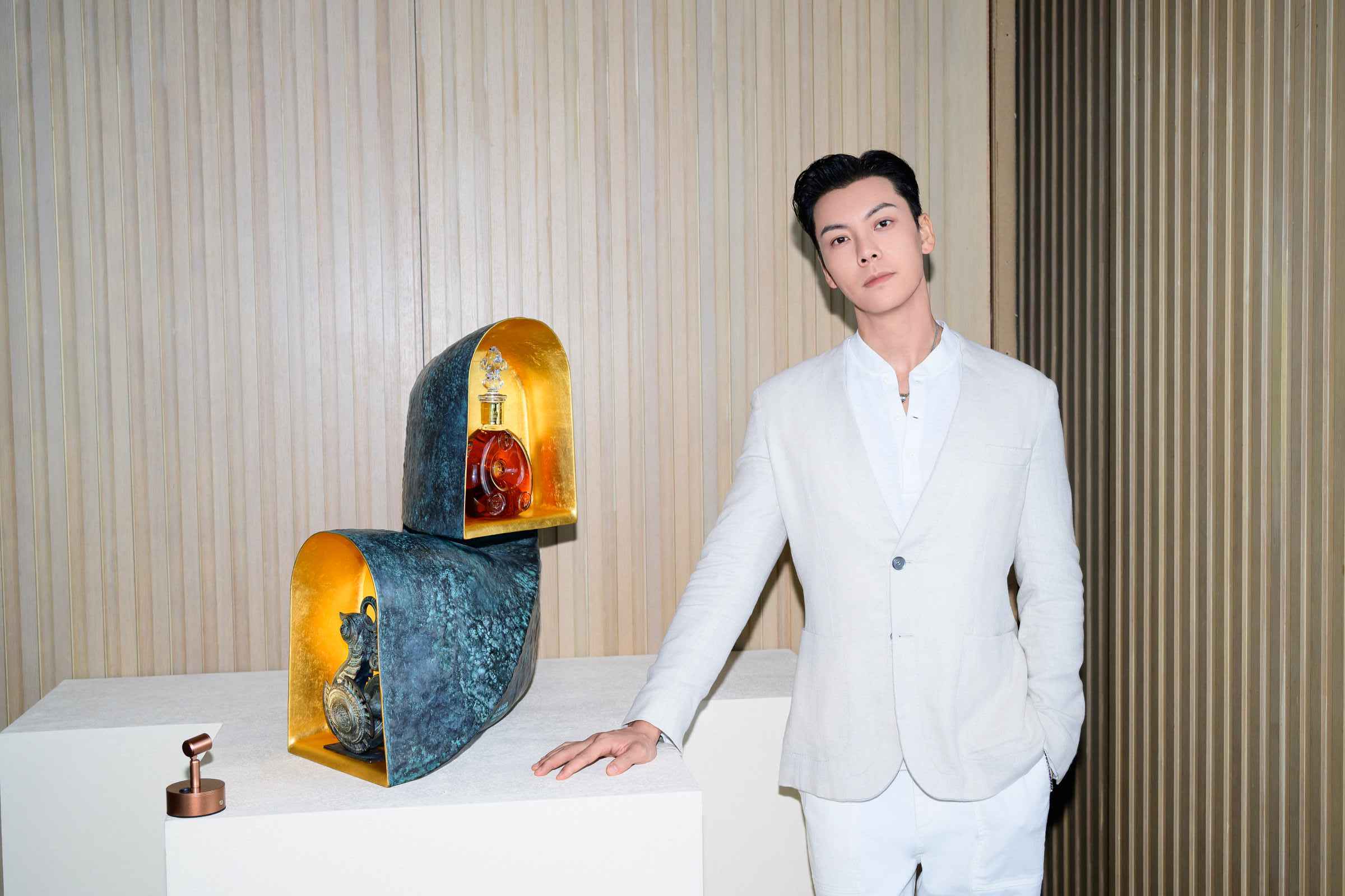 路易十三《春秋·天蕴启时》私享雅宴于深圳启幕 以时光之名，礼献人生珍贵时刻