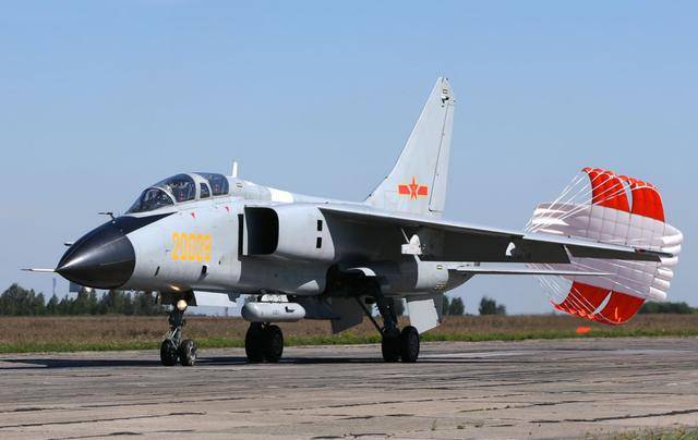 解放军战机现身金门，“护送”台岛医疗机降落，台当局措手不及