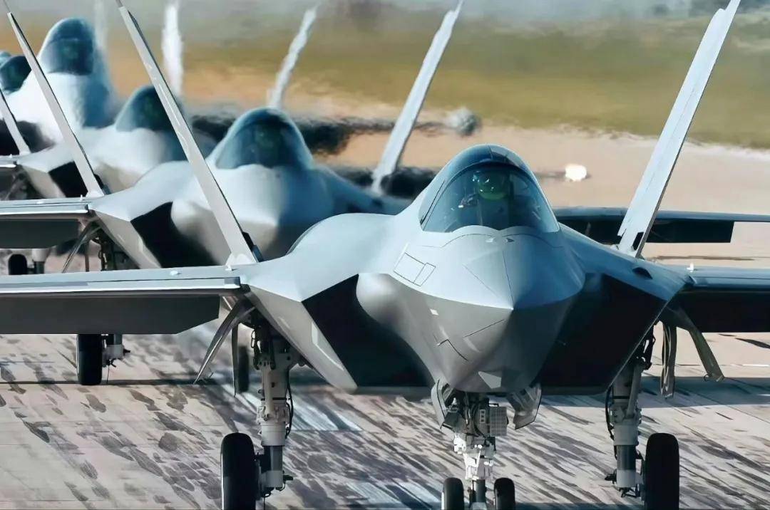 俄乌战争打到现在，印媒才发现中俄武器差距这么大：93阅兵后远超