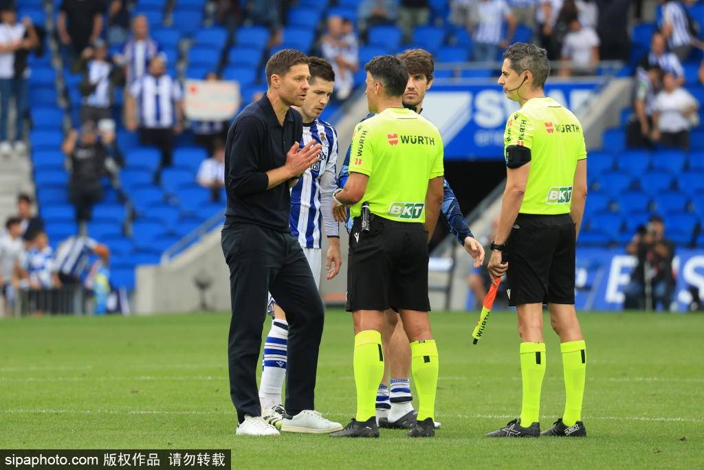 VAR再起争议!皇马队长卡瓦哈尔因攻击行为遭红牌罚下