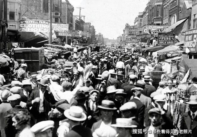 老照片美国芝加哥的街边市场