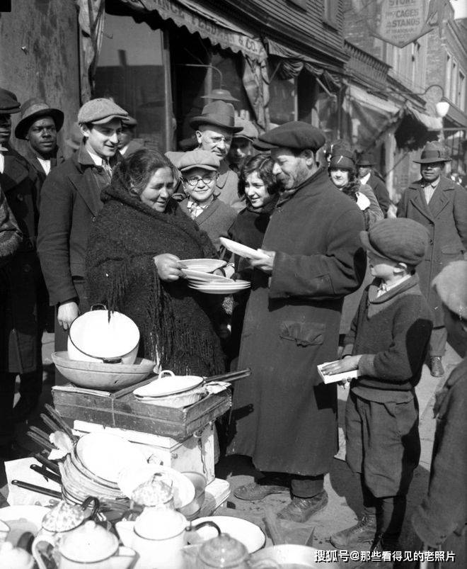 老照片美国芝加哥的街边市场