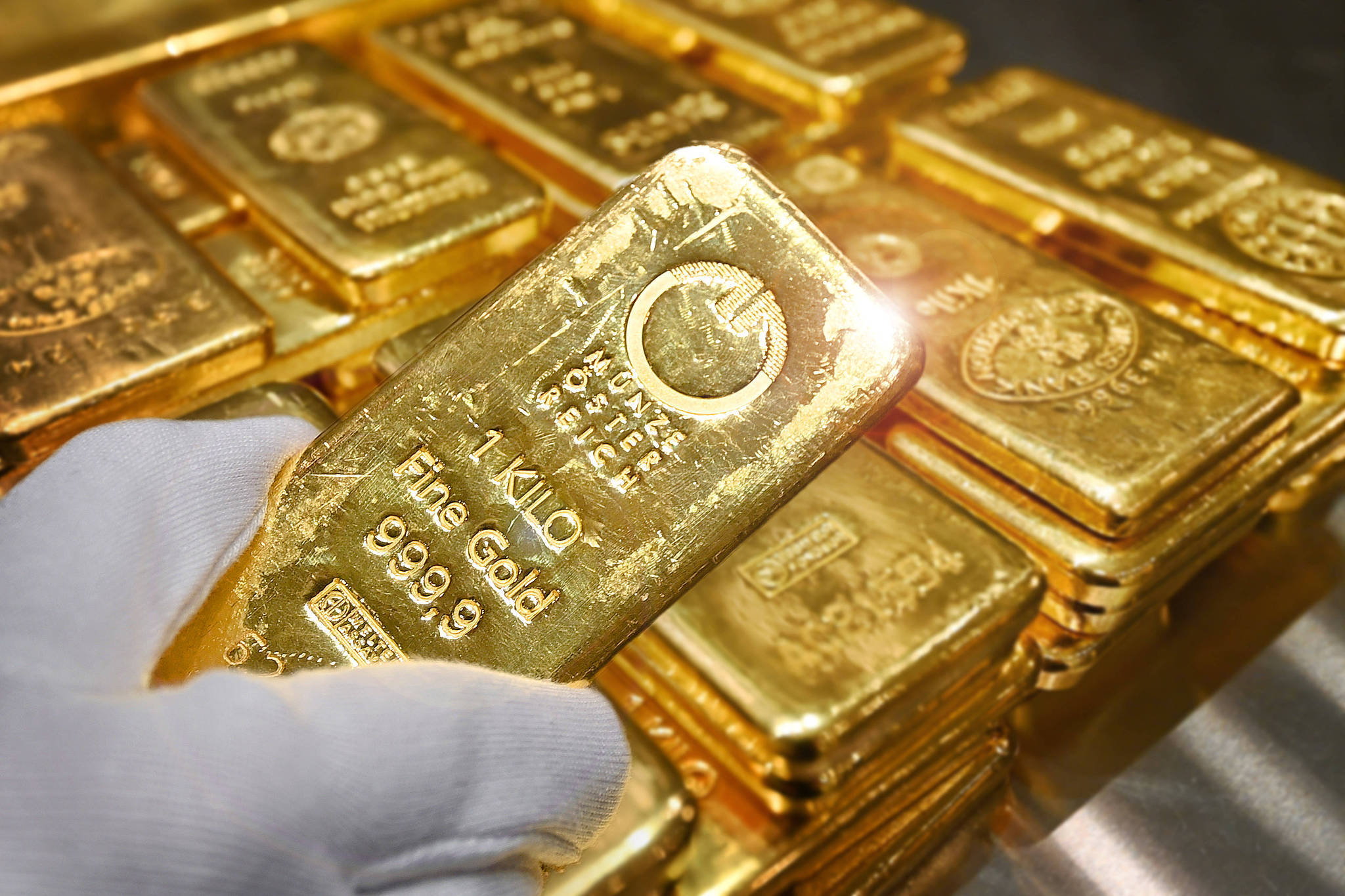 现货黄金多少(现货黄金多少美元一盎司)